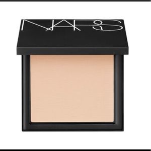 - All Day Luminous Powder Foundation SPF 24